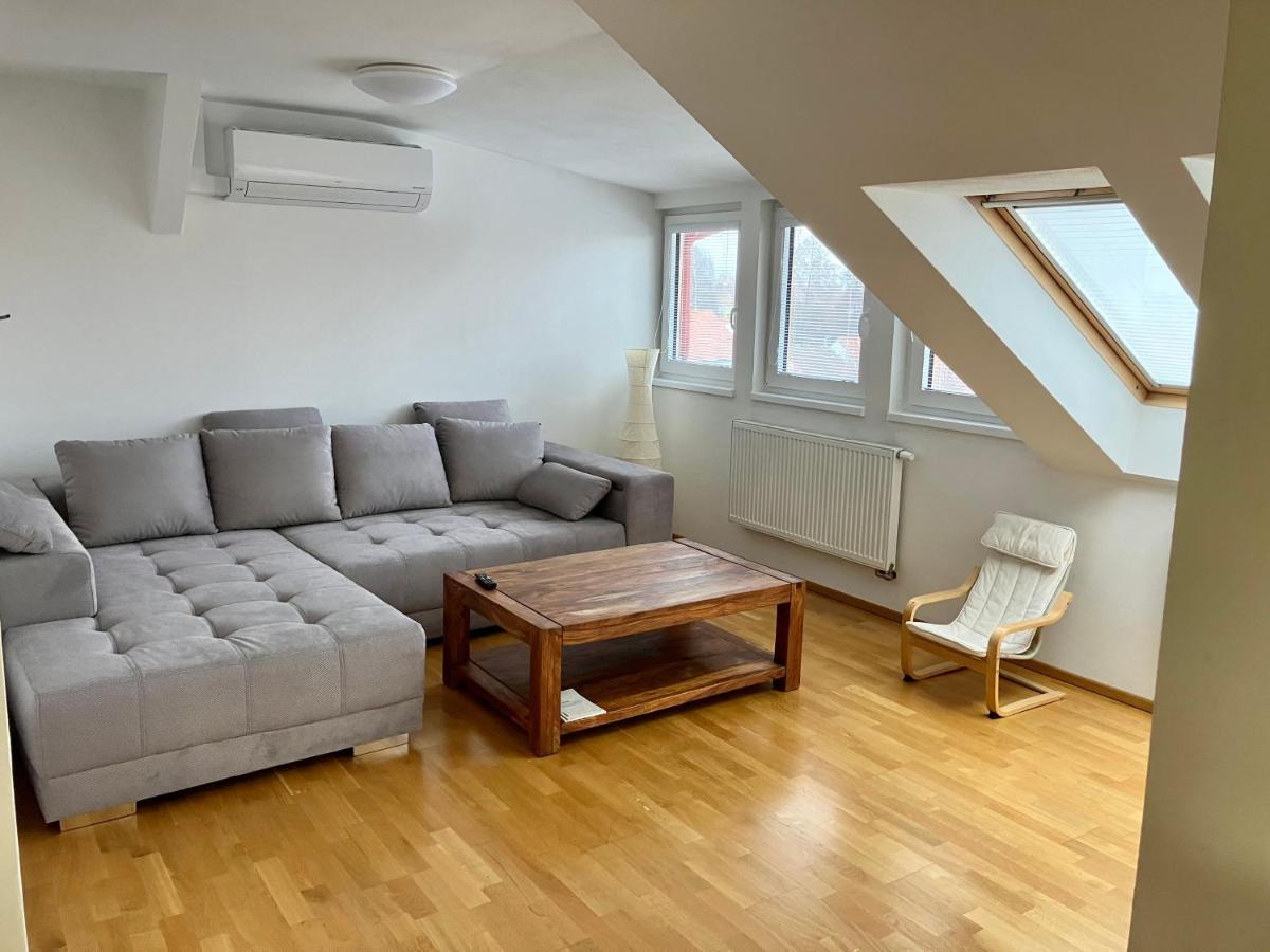Sebastian Apartments Тршебонь Екстер'єр фото