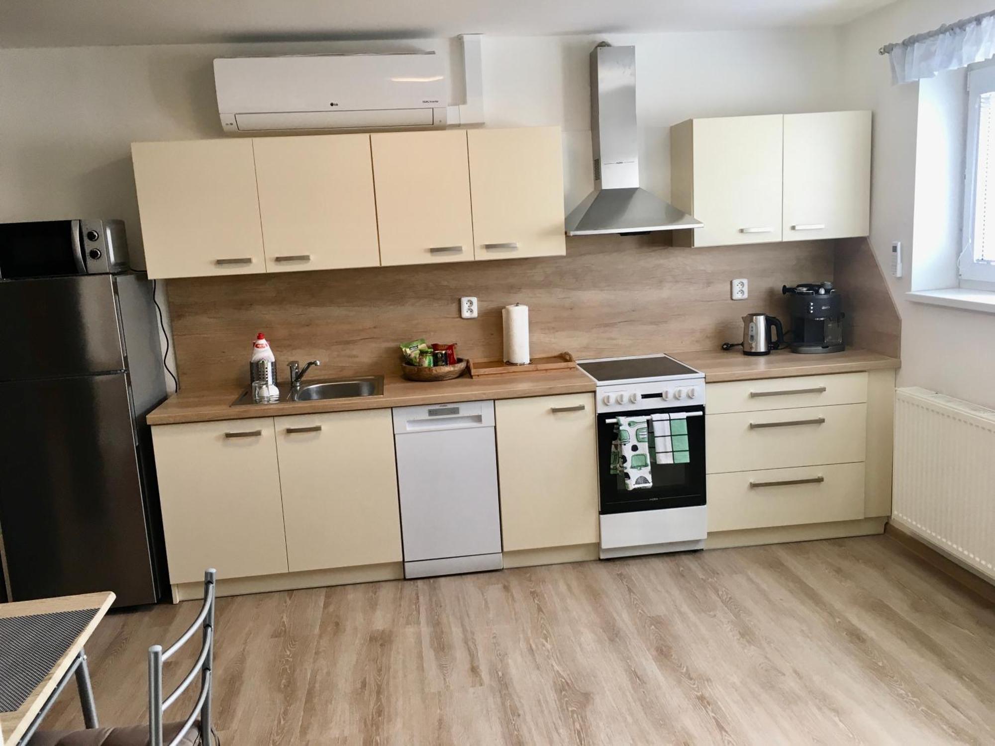 Sebastian Apartments Тршебонь Екстер'єр фото
